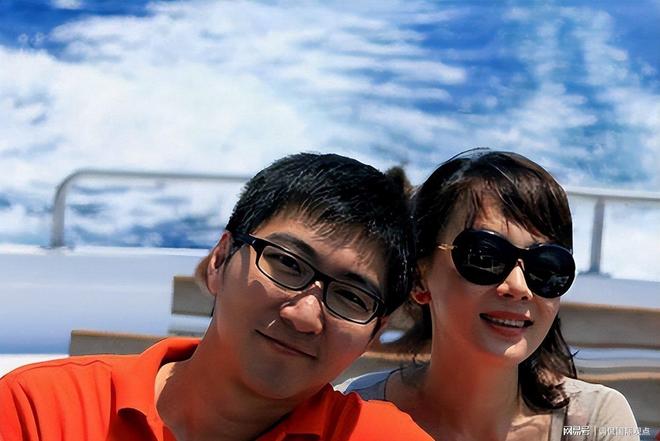 今变了样貌的陈数体会到了婚姻的冷暖开元棋牌试玩嫁给二婚丈夫14年后如(图9)